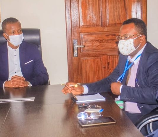 RDC-Journée Mondiale du Tourisme: Yves Bunkulu a échangé avec le DG de l’Institut géographique