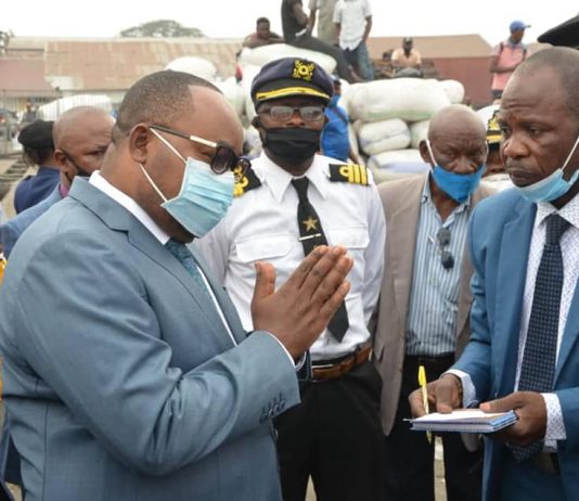 RDC: le Ministre des transports Didier Mazenga entame le contrôle des ports privés de Kinshasa