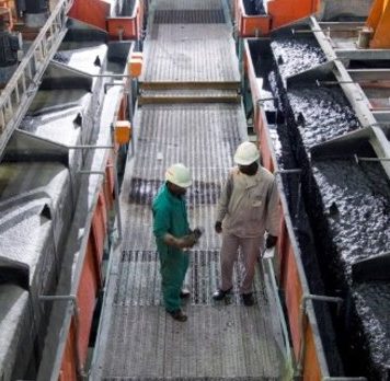 RDC : le gouvernement prépare un mécanisme pour permettre aux travailleurs miniers d’acquérir 5 % du capital des entreprises