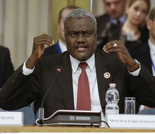 UA: Moussa Faki invite les dirigeants africains à promouvoir l’industrie locale pour s’autosuffire au lieu de tout importer