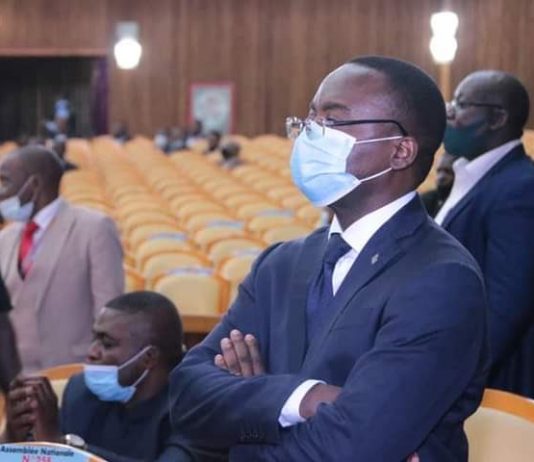 RDC-destitution du bureau de l’Assemblée Nationale: Yves Kisombe appelle à la démission de Néhémie Mwilanya, coordonnateur du FCC