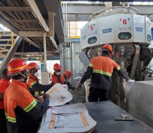 Kolwezi : Grogne des travailleurs de la Cimenterie Carrière du Lualaba pour mauvaises conditions de travail