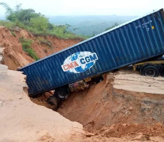 Kwilu: la route nationale n°1 coupée en deux au niveau de la cité de Masamuna