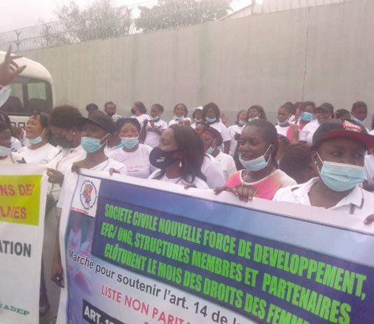 Kinshasa:la police étouffe une marche pacifique des femmes réclamant l’effectivité de la parité homme-femme dans les institutions