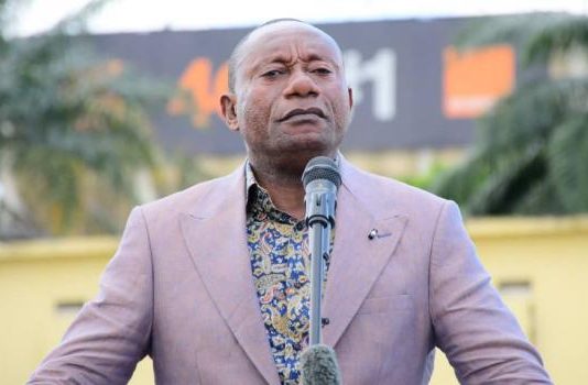 Kinshasa : après ses critiques contre Ngobila, le vice gouverneur Néron Mbungu visé par une motion de défiance