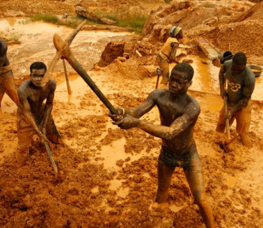 Tanganyika : la découverte d’un nouveau gisement d’or sur la montagne de Mundi attise le conflit communautaire