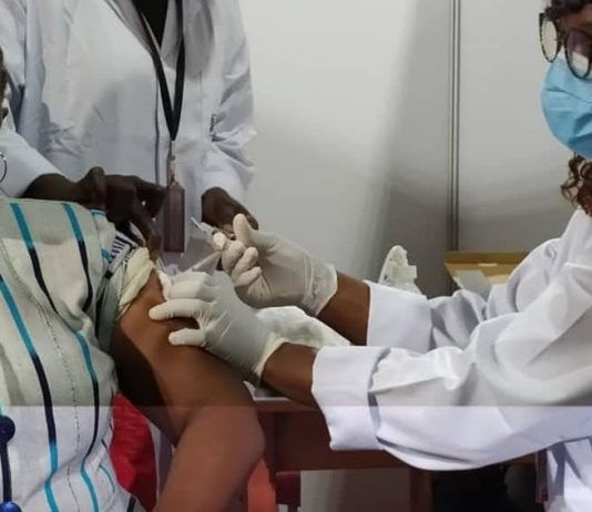 RDC/Covid-19: 5,9 millions de doses de vaccin de type Pfizer, Sinovac, Johnson & Johnson’s sont attendues (Gouvernement)
