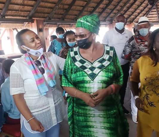 Kinshasa: Ève Bazaïba et Modero Nsimba ont inauguré la grande tyrolienne du Parc de la N’sele