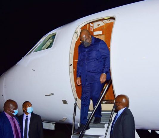 RDC: Tshisekedi poursuit des voyages à l’extérieur, alors que son budget annuel a été vidé depuis Août