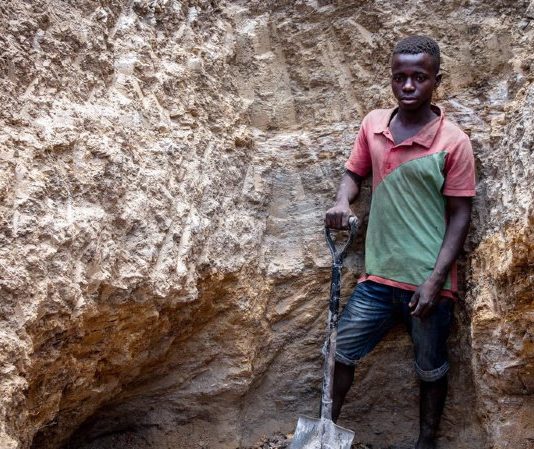 RDC: un tribunal américain rejette le recours de Rights Advocates contre Tesla, Apple, Google et Microsoft sur l’utilisation de cobalt extrait par les enfants .