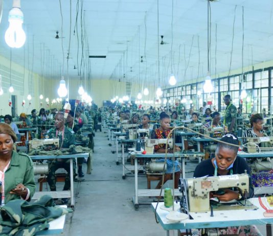 RDC: un atelier de couture voit le jour pour confectionner les tenues militaires