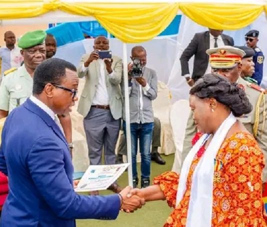 Kongo Central: 102 agents de l’OCC décorés pour des bons et loyaux services rendus