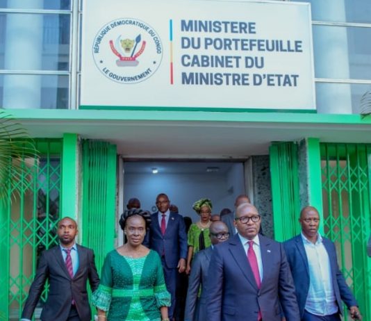 RDC: le gouvernement veut réglementer la prise en charge par l’Etat des consommations d’eau et d’électricité