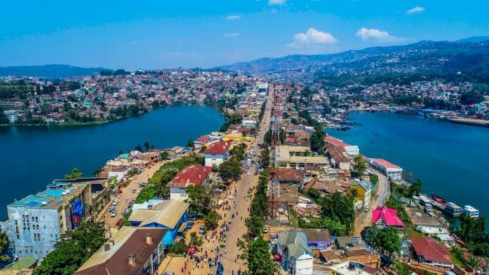 Wegen-in-Zuid-Kivu-1024x576