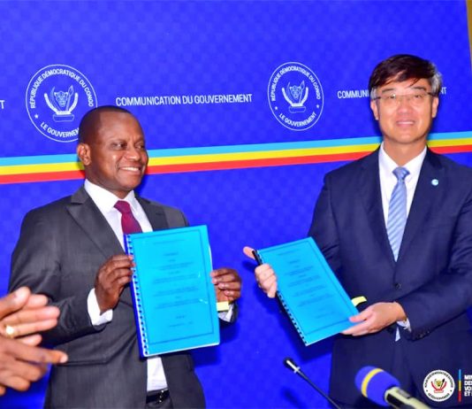 RDC: Chérubin Okende signe un gros contrat d’infrastructures avec la firme chinoise AVIC