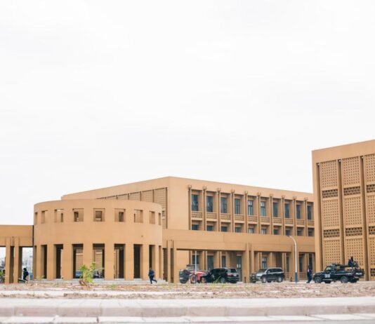 RDC: Judith SUMINWA inspecte les travaux de construction du centre culturel de l’Afrique centrale