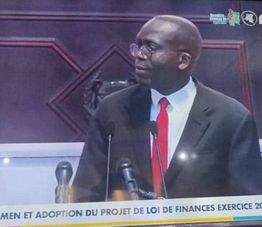 RDC : la BCC est inféodée au gouvernement pour exécuter de dépenses en violant systématiquement la loi qui organise son fonctionnement (Augustin Matata)