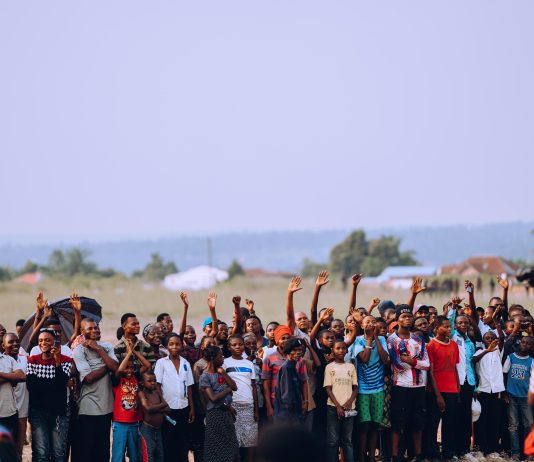 Kasaï: Judith Suminwa promet s’impliquer pour l’approvisionnement en eau et en électricité à Tshikapa