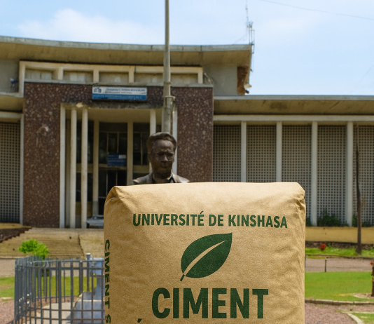 RDC : l’Université de Kinshasa innove pour l’économie verte avec le ciment écologique