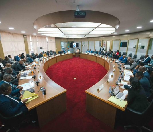 PDL-145T : Judith Suminwa hausse le ton pour accélérer le développement des territoires