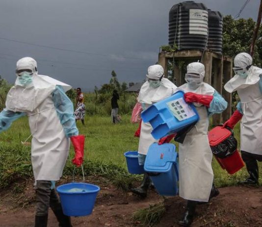 Ebola en RDC : les radios communautaires renforcent la sensibilisation pour freiner l’épidémie