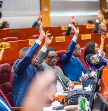 RDC : le Sénat lance la Bourse et modernise la pêche pour stimuler la croissance