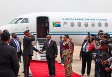 RDC : le président sud-africain Cyril Ramaphosa arrive à Kinshasa après le sommet africain ayant mobilisé 910 millions USD